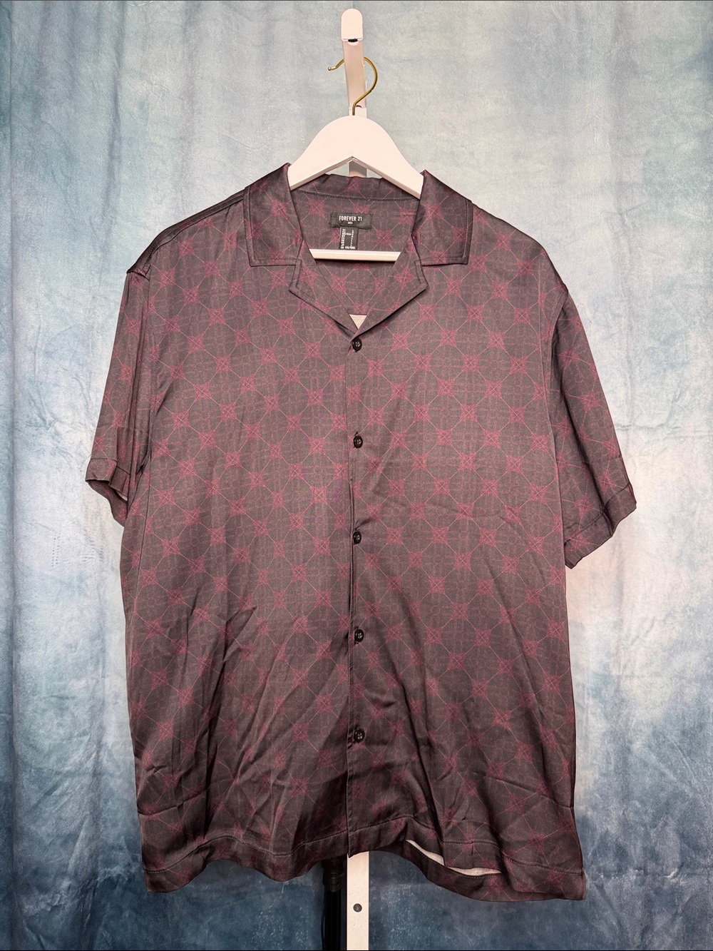 Forever 21 Men's Black Button-Down Shirt with Pink Geometric Print Size Large